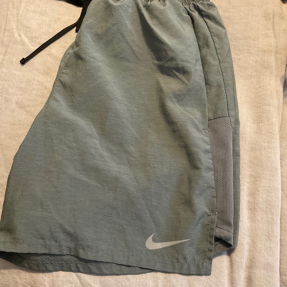 Nike Men's Dri-FIT Challenger Brief Lined Running Shorts - Picture 3 of 4